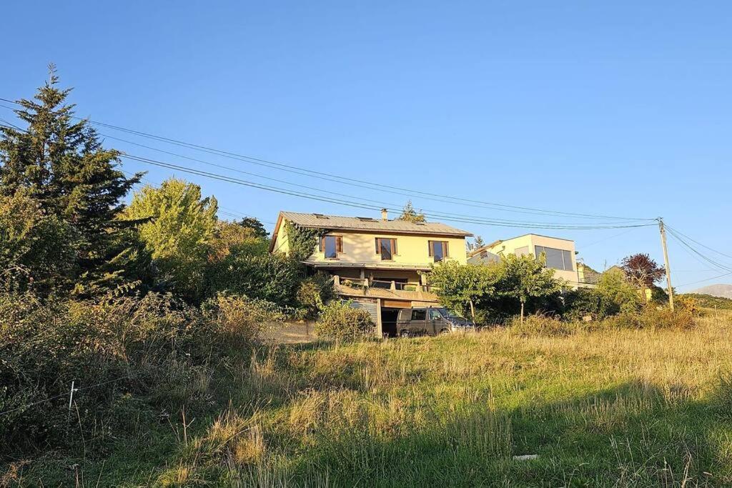 Le Cosy Du Plongeoir - T2 Neuf Avec Vue Sur Le Lac De Serre Poncon Et Grande Terrasse Avec Jardin Savines Exteriör bild