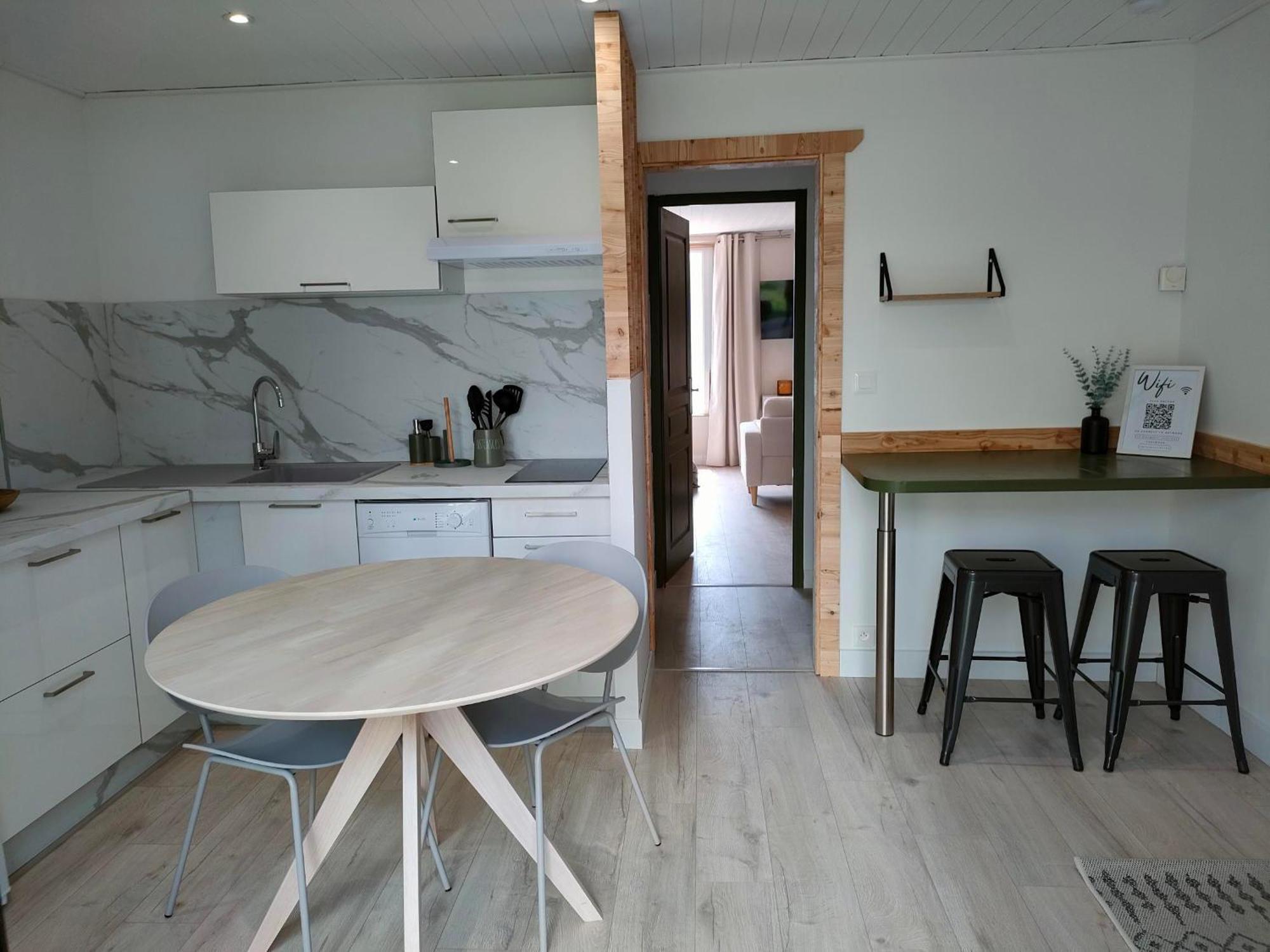 Le Cosy Du Plongeoir - T2 Neuf Avec Vue Sur Le Lac De Serre Poncon Et Grande Terrasse Avec Jardin Savines Exteriör bild